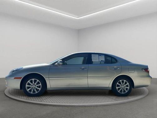 2004 Lexus ES 330
