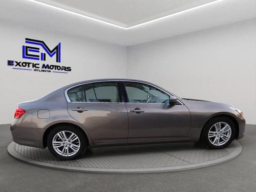 2011 INFINITI G37 Journey