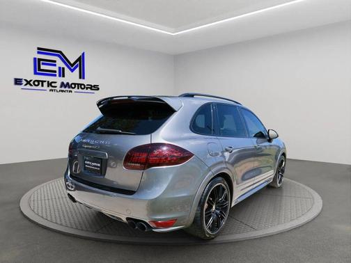 2013 Porsche Cayenne GTS