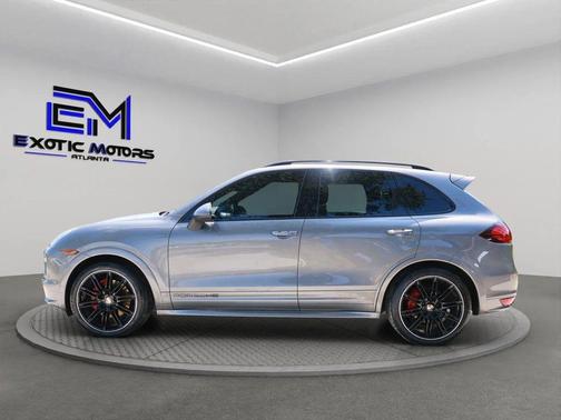 2013 Porsche Cayenne GTS