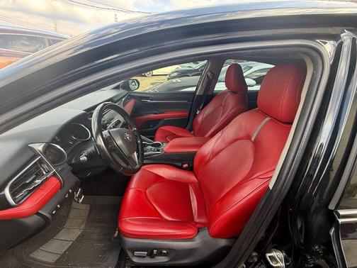 2019 Toyota Camry XSE