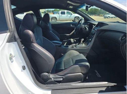 2016 Hyundai Genesis Coupe 3.8 R-Spec