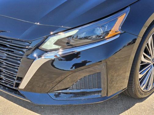Super Black 2025 Nissan Altima 2.5 SL