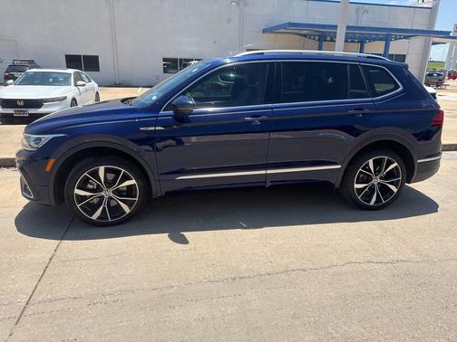 Atlantic Blue Metallic 2024 Volkswagen Tiguan 2.0T SEL R-Line 4MOTION
