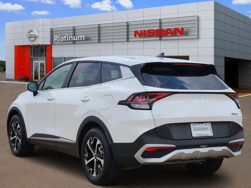 Glacial White Pearl 2023 Kia Sportage EX