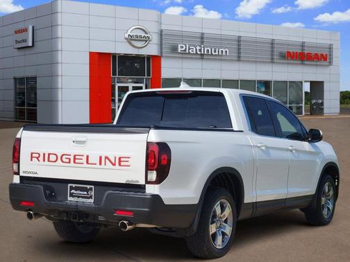 Platinum White Pearl 2026 Honda Ridgeline RTL