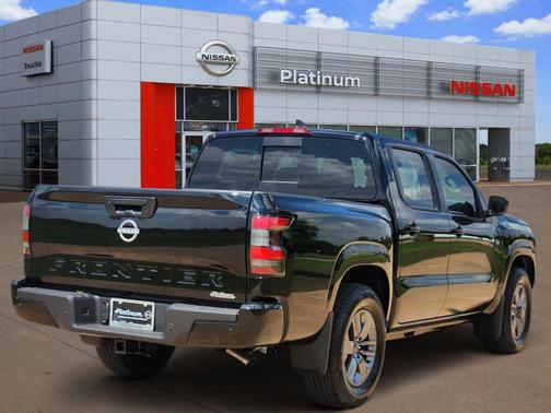 Super Black 2026 Nissan Frontier SV