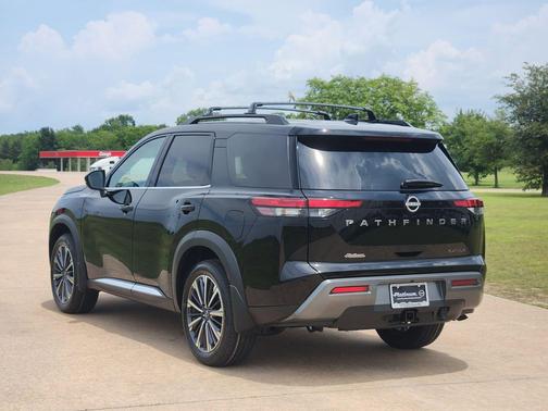 Super Black 2026 Nissan Pathfinder Platinum