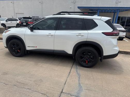 Everest White Pearl 2025 Nissan Rogue Rock Creek