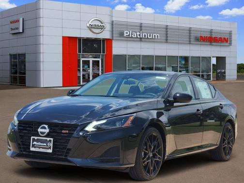 Super Black 2026 Nissan Altima SR FWD