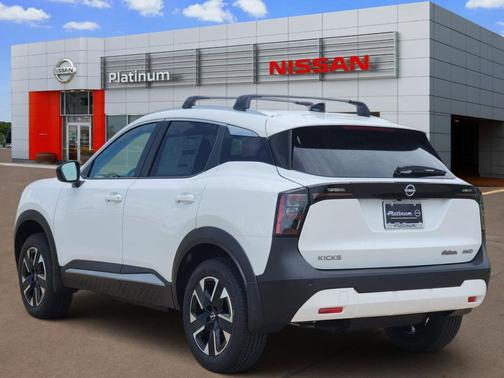 Fresh Powder 2026 Nissan Kicks SV