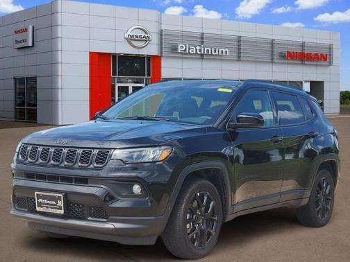 Diamond Black Crystal Pearlcoat 2026 Jeep Compass Latitude