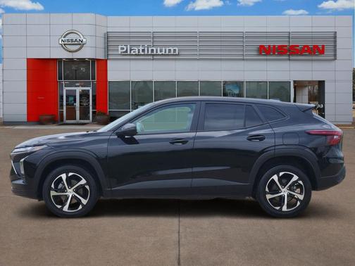 Mosaic Black Metallic 2025 Chevrolet Trax FWD 1RS