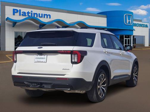 White Metallic 2025 Ford Explorer ST-Line