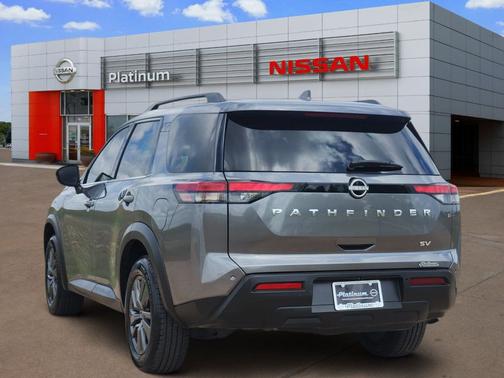 2023 Nissan Pathfinder SV FWD
