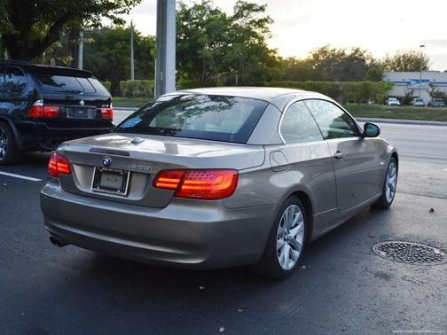 2011 BMW 328 328i Convertible 2D