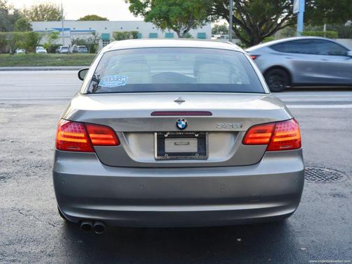 2011 BMW 328 328i Convertible 2D