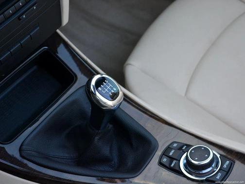 2011 BMW 328 328i Convertible 2D