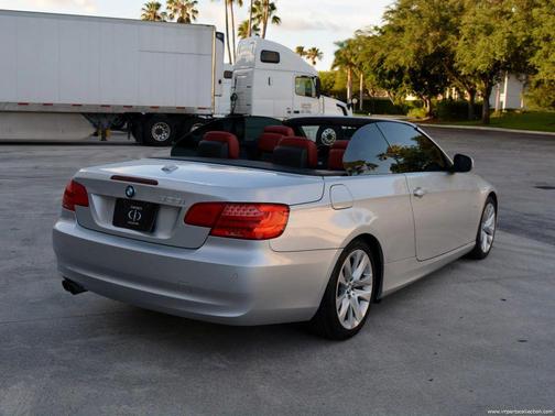 2013 BMW 328 328i Convertible 2D
