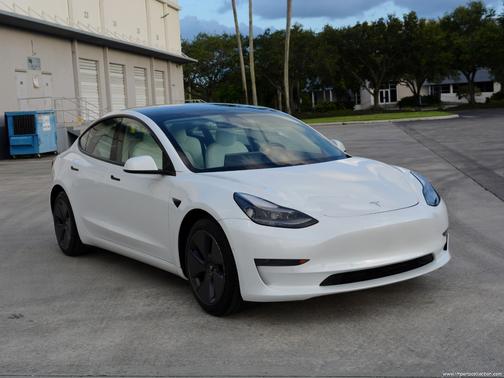2021 Tesla Model 3 Standard Range Plus