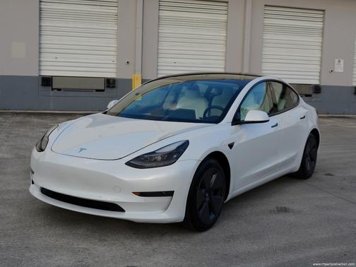 2021 Tesla Model 3 Standard Range Plus