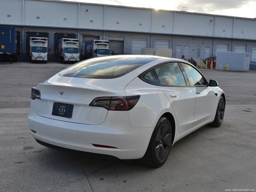2021 Tesla Model 3 Standard Range Plus