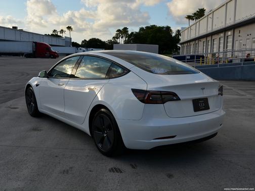 2021 Tesla Model 3 Standard Range Plus