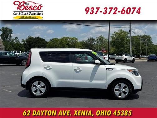 Clear White 2016 Kia Soul Base