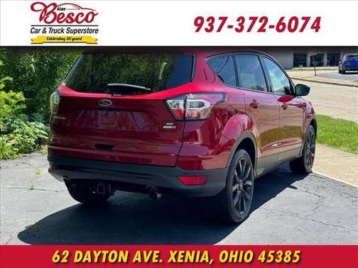 Ruby Red Metallic Tinted Clearcoat 2017 Ford Escape SE