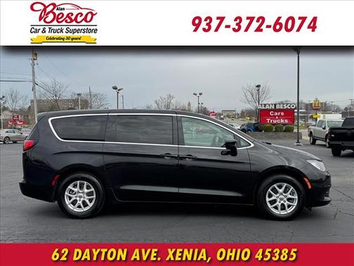 2021 Chrysler Voyager LX