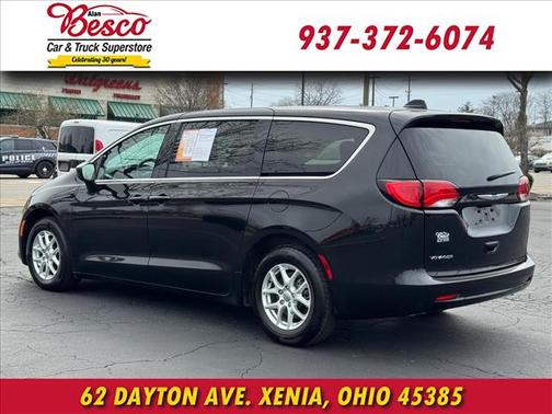 2021 Chrysler Voyager LX