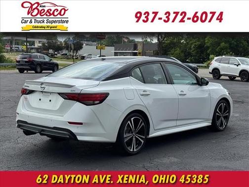 Aspen White Tricoat/Super Black 2022 Nissan Sentra SR