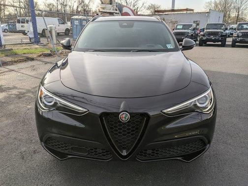 2023 Alfa Romeo Stelvio Ti