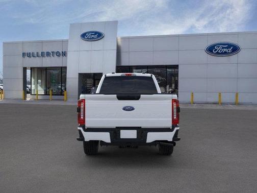 2025 Ford F-350 Lariat Super Duty