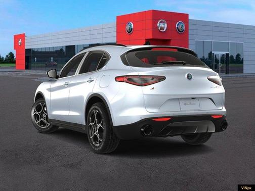 2025 Alfa Romeo Stelvio Base