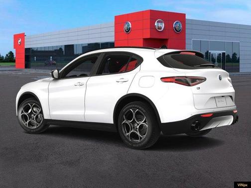 2025 Alfa Romeo Stelvio Base