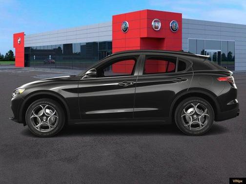 2025 Alfa Romeo Stelvio Base
