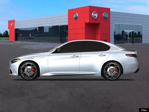 2025 Alfa Romeo Giulia Base