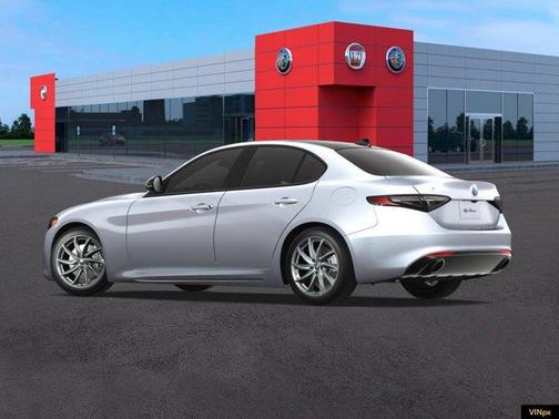 2025 Alfa Romeo Giulia Base