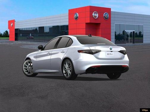 2025 Alfa Romeo Giulia Base