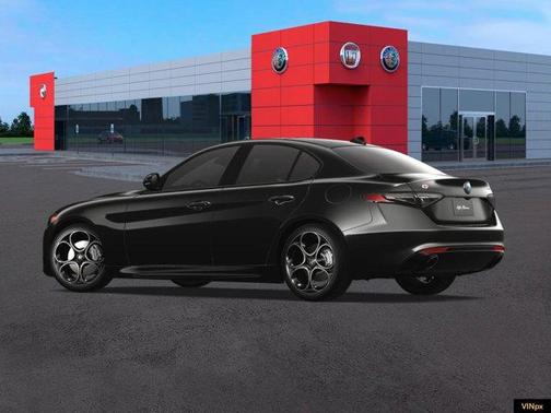 2025 Alfa Romeo Giulia Base