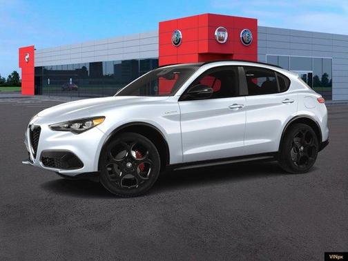 2025 Alfa Romeo Stelvio Base