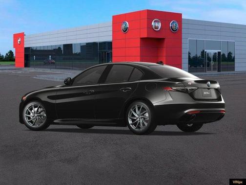 2025 Alfa Romeo Giulia Base