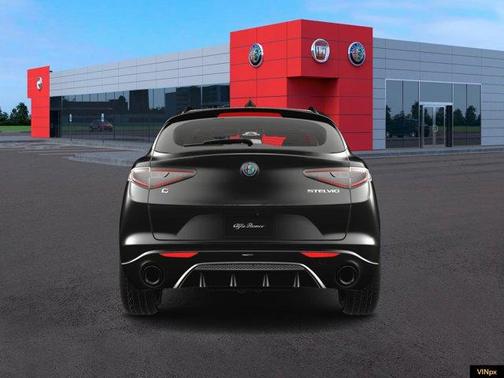 2025 Alfa Romeo Stelvio Base