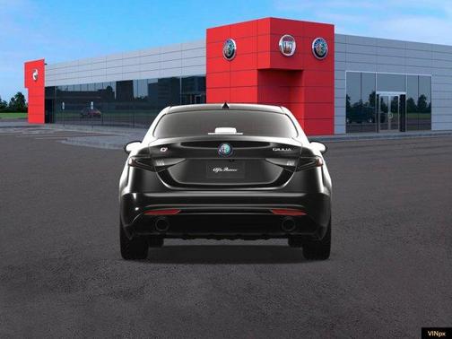 2025 Alfa Romeo Giulia Base