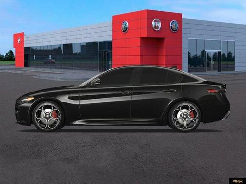 2025 Alfa Romeo Giulia Base