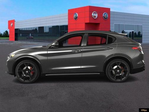 2025 Alfa Romeo Stelvio Base
