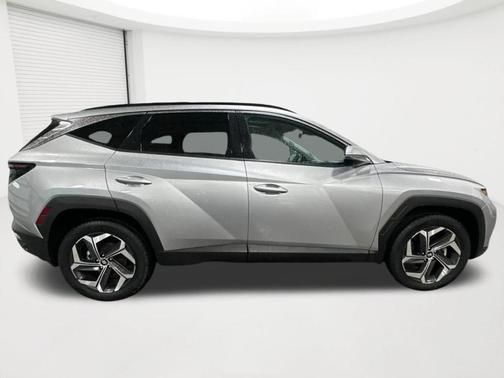Shimmering Silver 2023 Hyundai TUCSON Limited