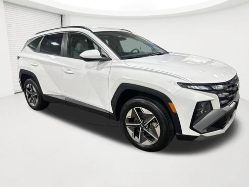 White Pearl 2025 Hyundai TUCSON SEL