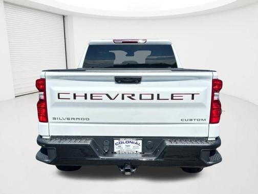 Summit White 2023 Chevrolet Silverado 1500 Custom Trail Boss